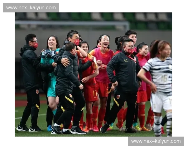 里约之夜:中国女排铿锵玫瑰的绝地反击,日本队为何难敌“黄金一代”?